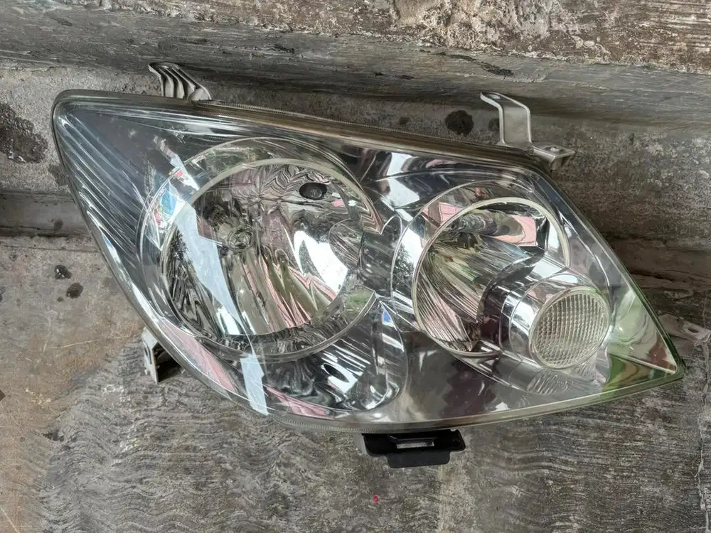 Headlamp Fortuner 2004 Lampu Depan