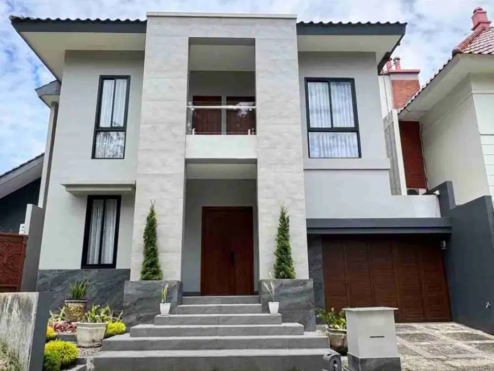 Siap Huni Rumah Rapi Taman Edelweis BSD