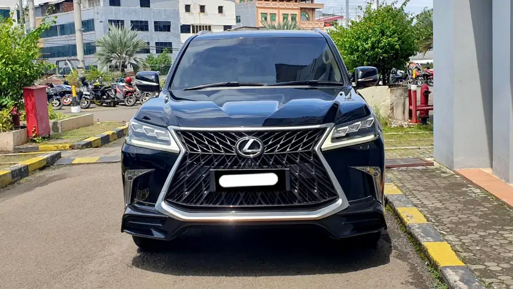 Km 40rb lexus lx570 sport 2016 hitam