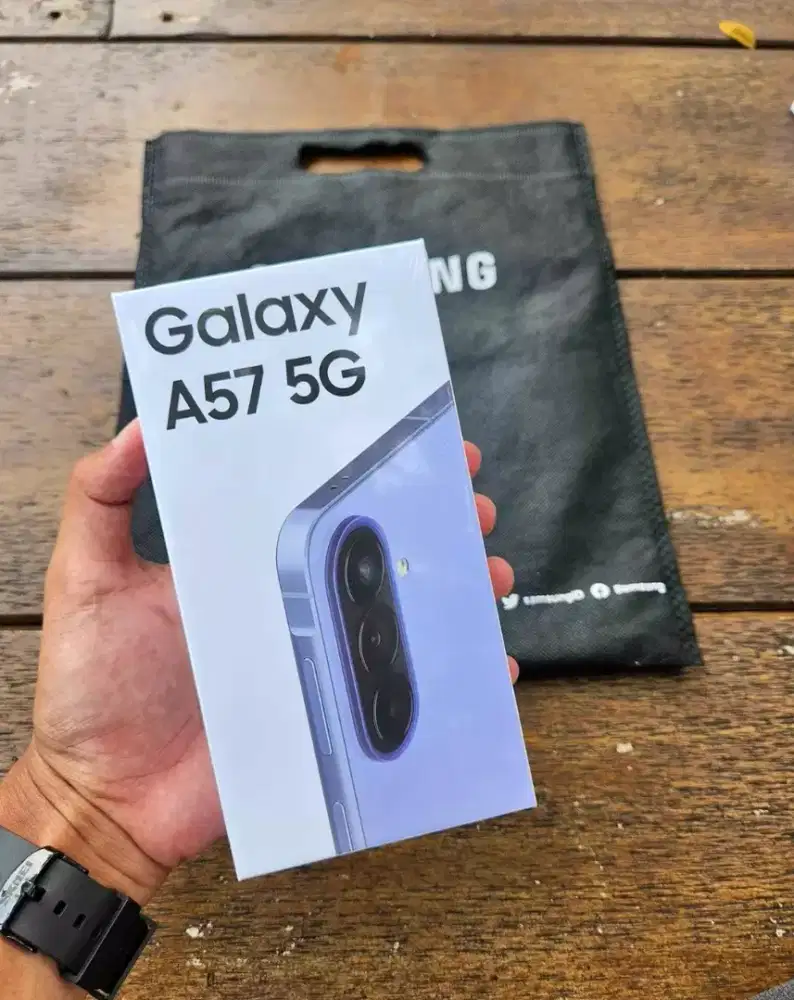 Samsung a57 5g  8/256 segel box
