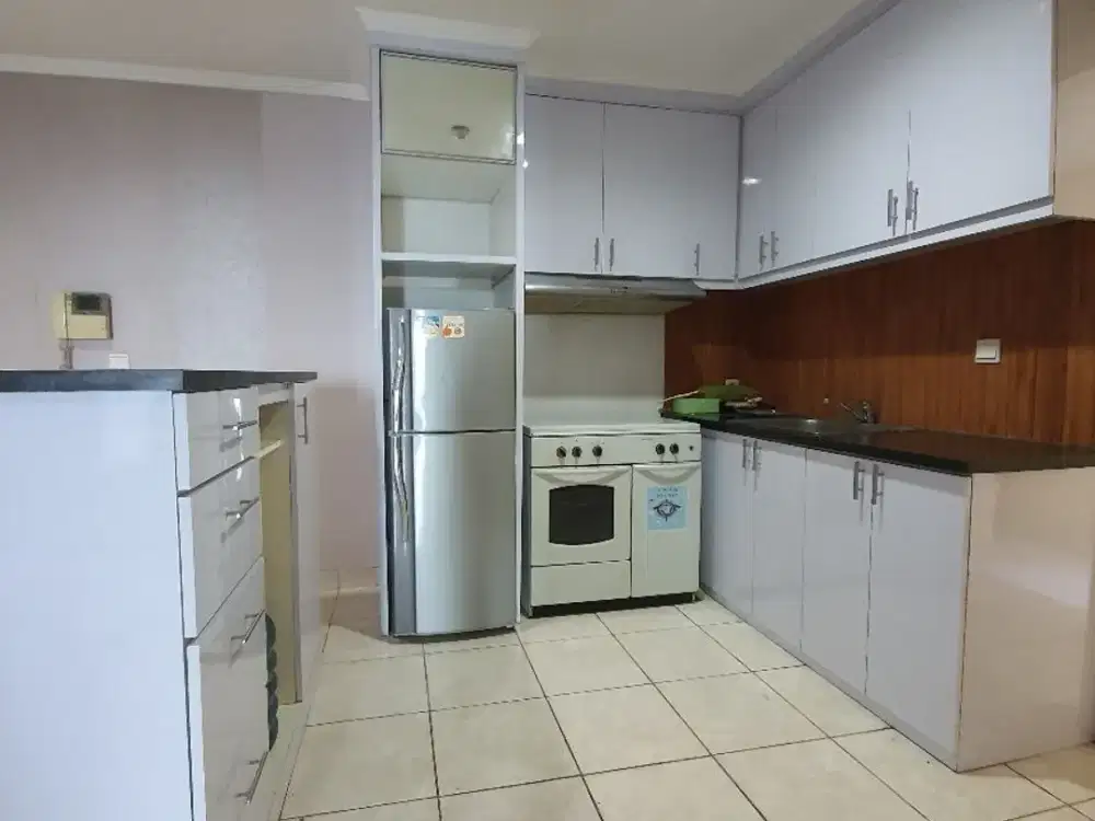 Apartemen 2+1 kamar Lt 16 French Walk Moi Kelapa Gading furnish 85m2 siap pakai
