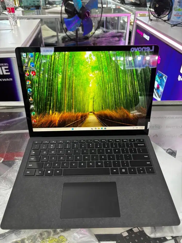 Surface Laptop 2/ Intel core i7/ Ram 16 Gb/ Ssd 512 Gb