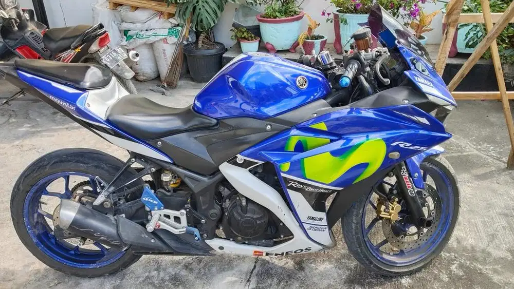 Yamaha R25 2016 sec like new