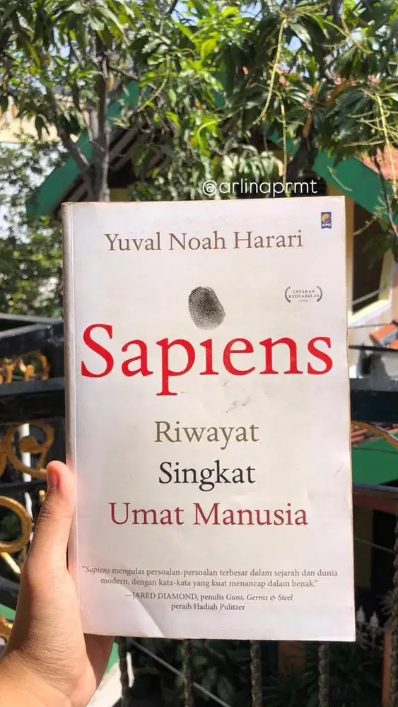 Sapiens by Yuval Noah Harari