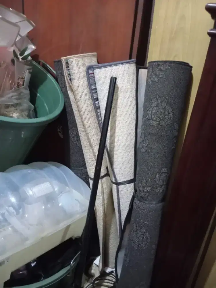 Karpet-karpet ukuran sedang