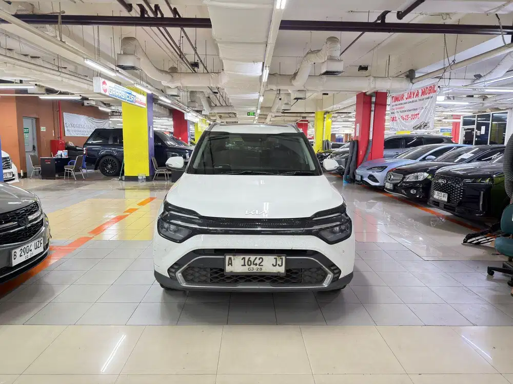 Kia Carens 2022 Bensin Sunroof Putih