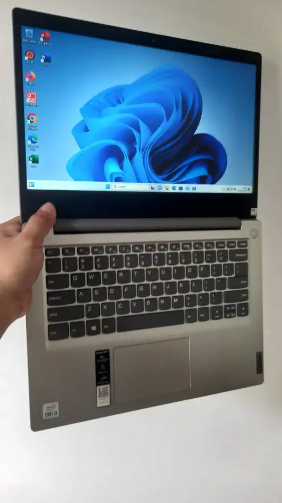 Laptop lenovo i3 gen10 ram8gb