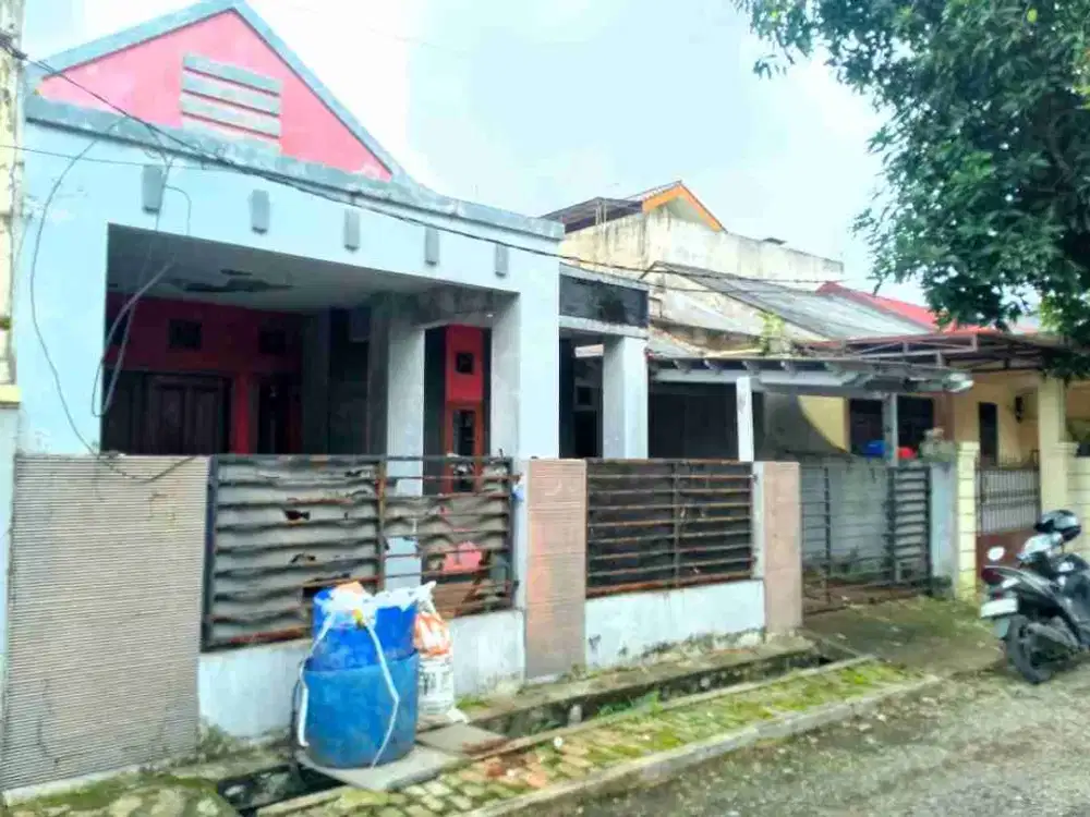Di Jual Tanah + Bangunan Dalam Komplek Griya Bintara Indah - Pondok Kopi