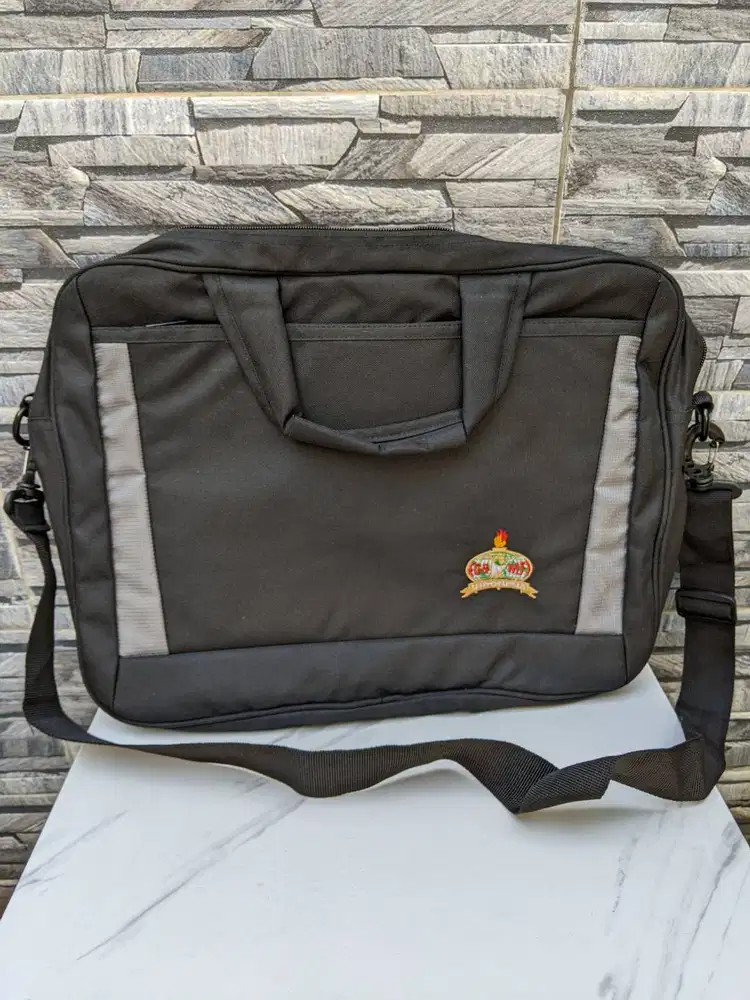 Tas Laptop 14inch Besar - Bisa Muat 3-4 Laptop Slim