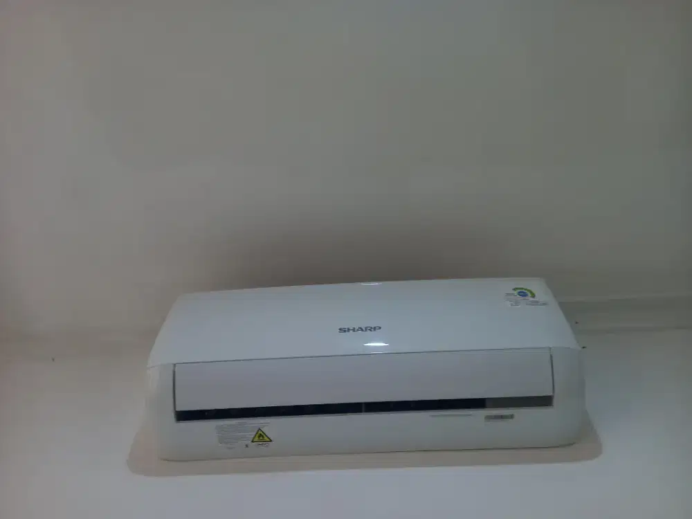 AC SHARP 1PK KONDISI MASIH BAGUS MURAH MERIAH