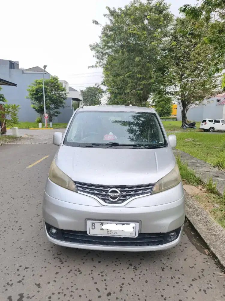 Nissan evalia SV 2014
