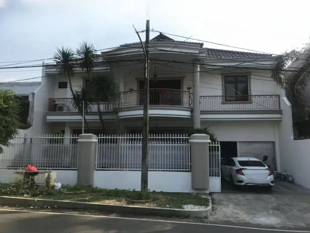 Rumah 2 Lantai Bebas Banjir Di Gudang Peluru Tebet