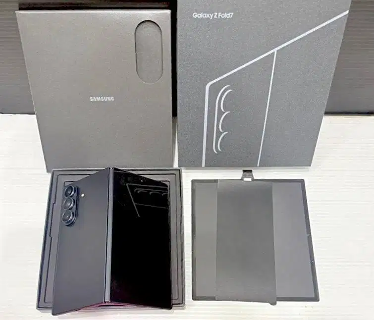 Samsung Z Fold 7 5G 512GB/12GB Garansi resmi SEIN Januari 2027