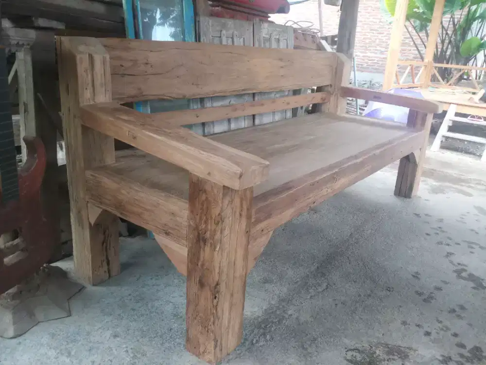 Bangku Risban kayu jati tua