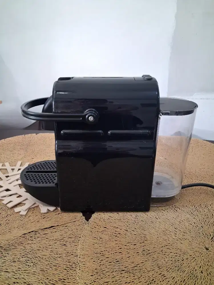 Mesin kopi Nespreso