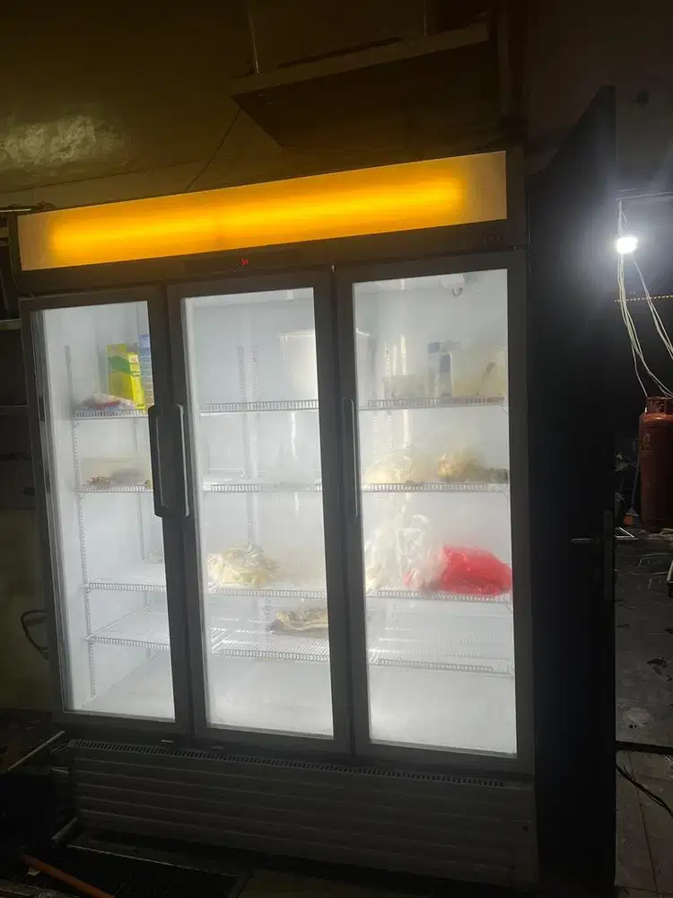 Kulkas sokes 3 pintu