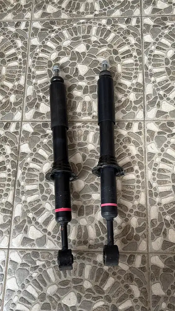 Shock Depan Fortuner Original