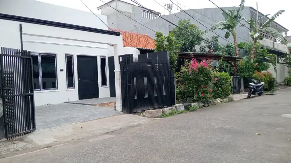 Rmh Baru besar murah SHM Jln Besar Strategis Kelapa Gading lgs Pemilik