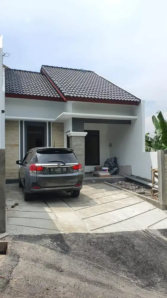 RUMAH BARU BISA KPR DI TLOGOBIRU DEKAT KAMPUS USM PEDURUNGAN TENGAH