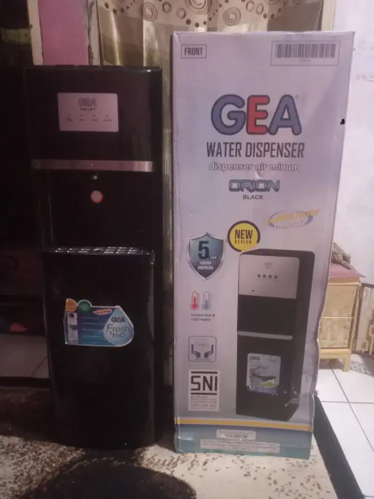 Dispenser gea halley galon bawah nominus ada panas dingin sedeng