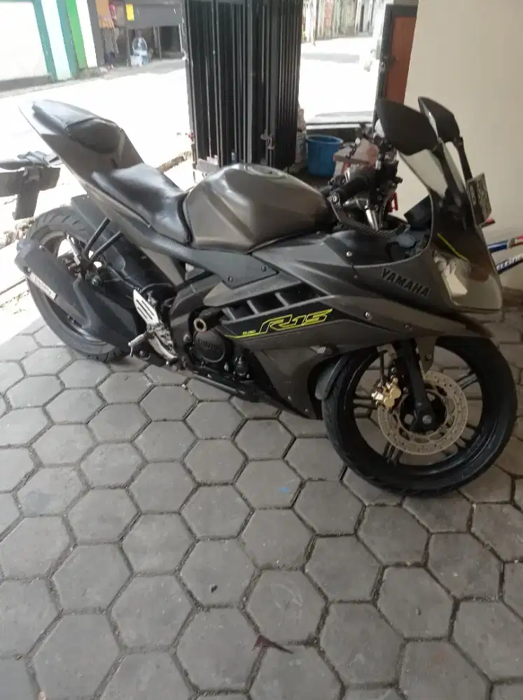 JUAL YAMAHA R15 V2