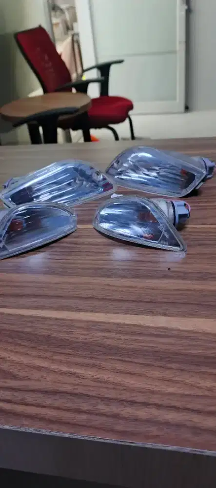 Mika lampu sein vespa lx125