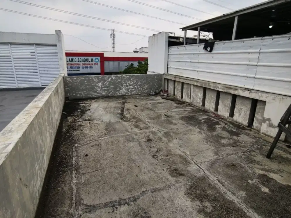 DISEWAKAN RUKO KOSONG PINGGIR JALAN BOULEVARD DAERAH CILEDUG RADE FATAH (NEGO)