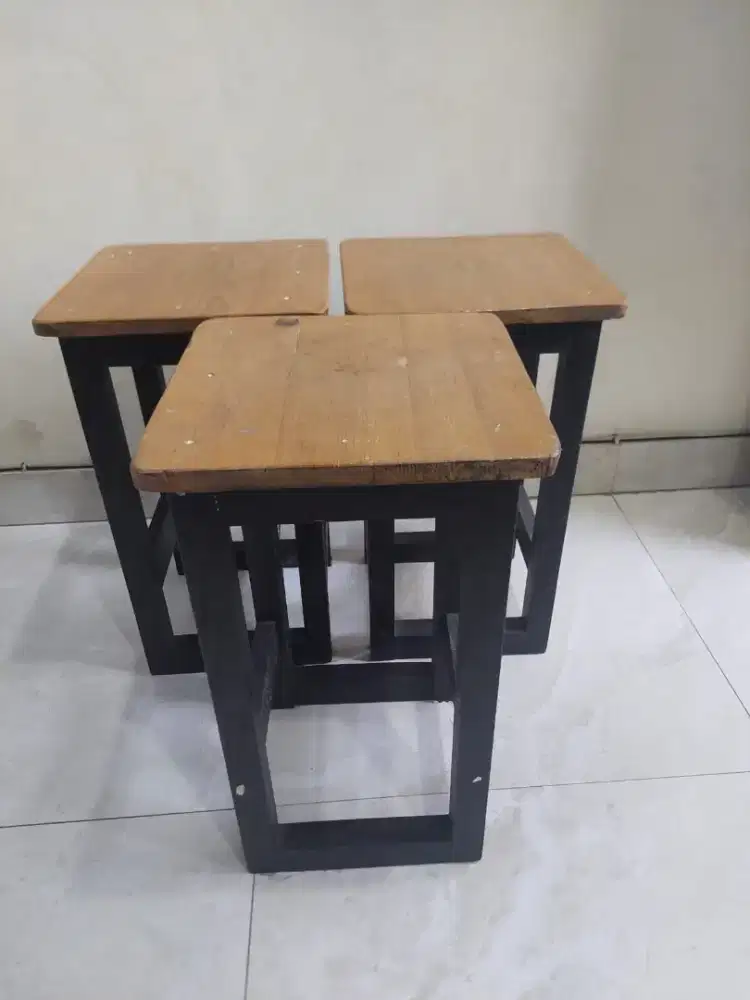 BANGKU MEJA MAKAN
