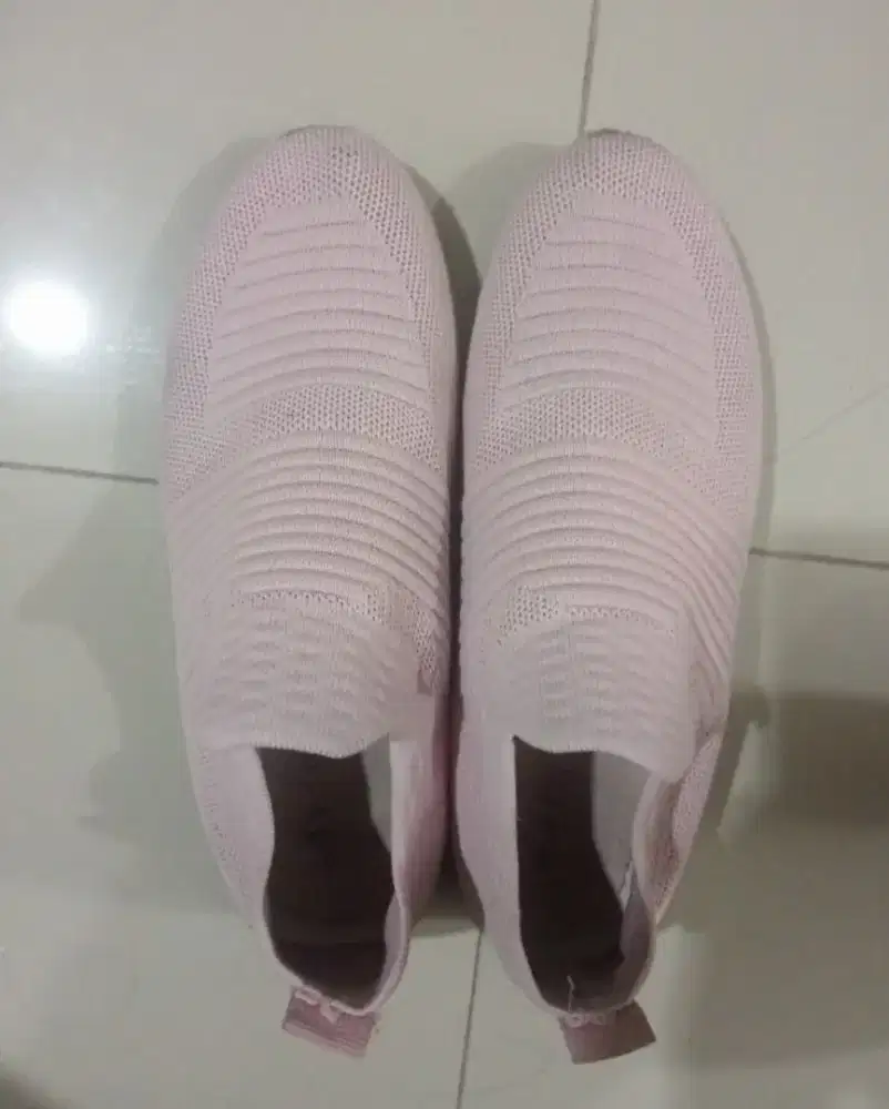 Sepatu Merk Laviola