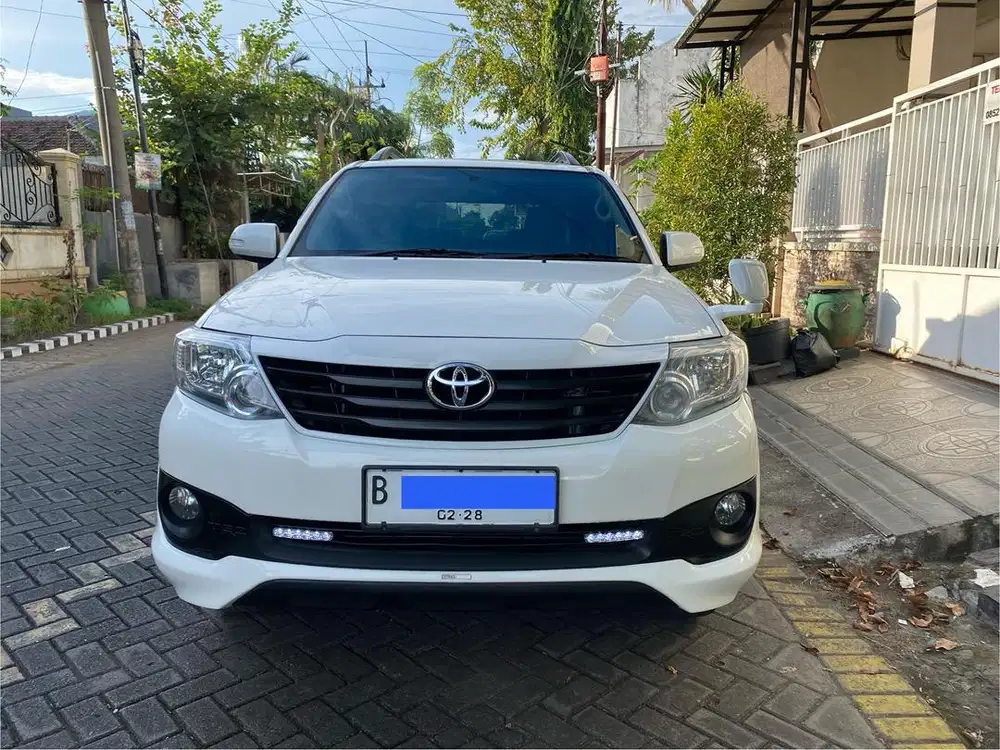 Toyota Fortuner 2.7 Bensin 2012 Automatic