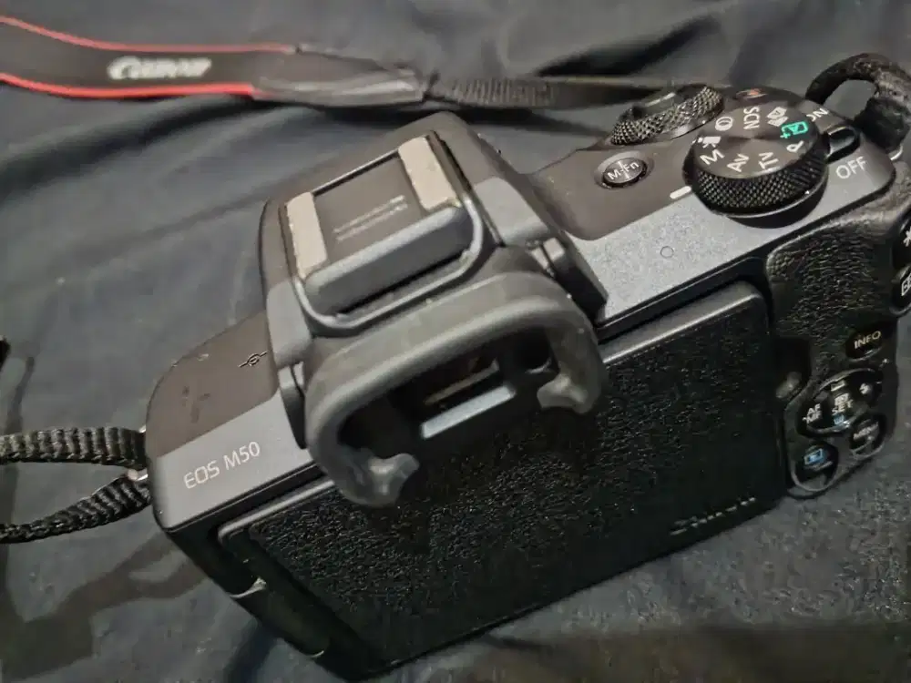 Canon EOS M50 Bekas