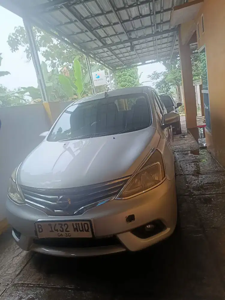 Jual cepat grand Livina 2015 metiq pajak on