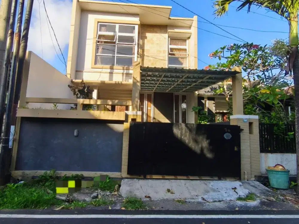 Disewakan Rumah Modern 2 Lantai di dlm perumahan di Kampial, Nusa Dua.