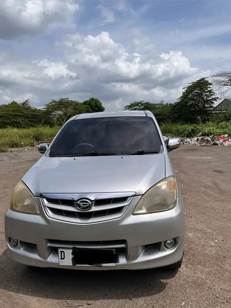 Dijual Daihatsu Xenia Li 2008 Nego