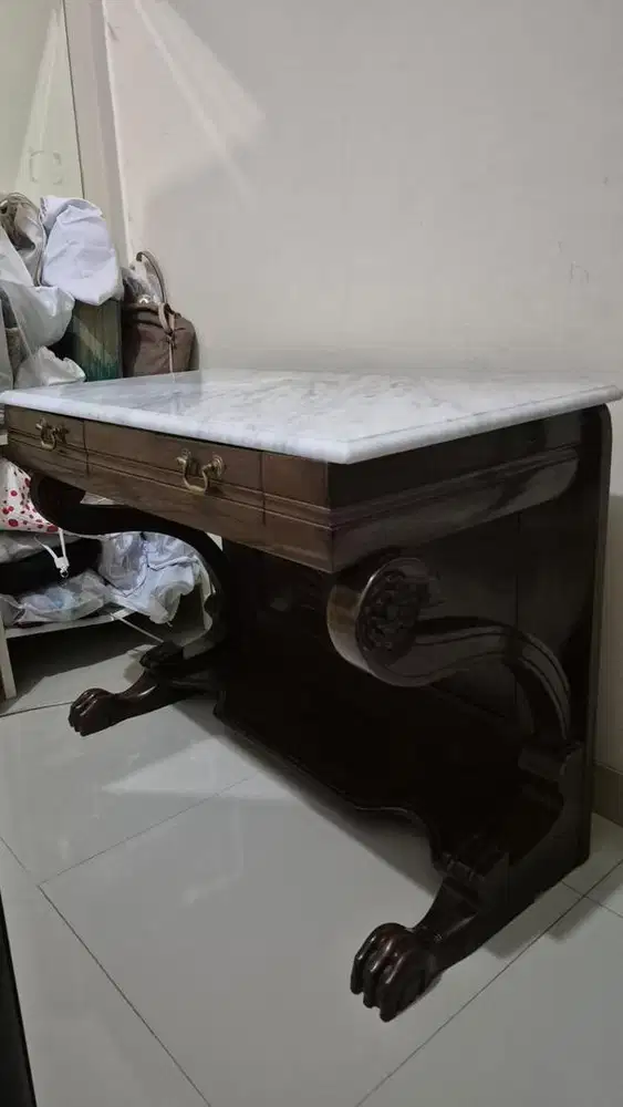 Meja kerja / pajangan dengan ukiran jati dan table marmer