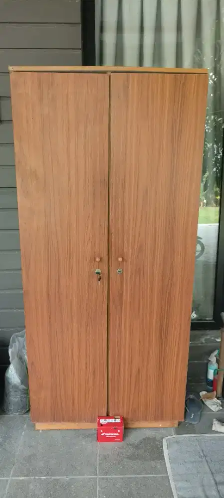 Lemari Baju 2 Pintu Layak Pakai