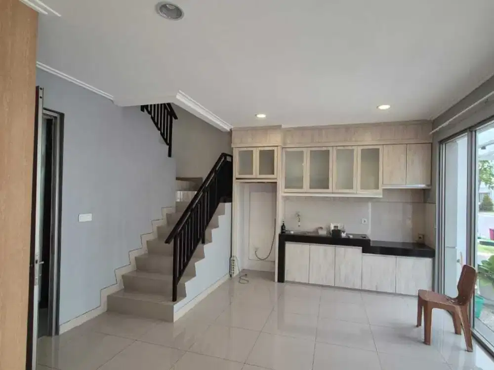 Sewa Rumah PIK 2 size 8x10 furnish kitchen set, Ac, gorden rapi bagus