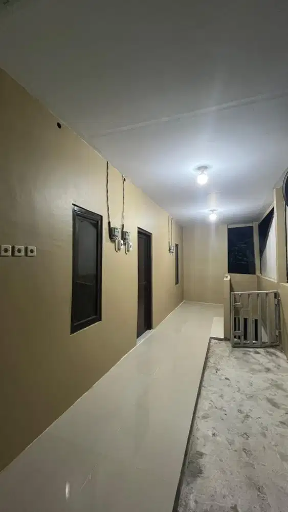 KOSAN PUTRI GONDRONG PETIR DEKET GREENLAKE