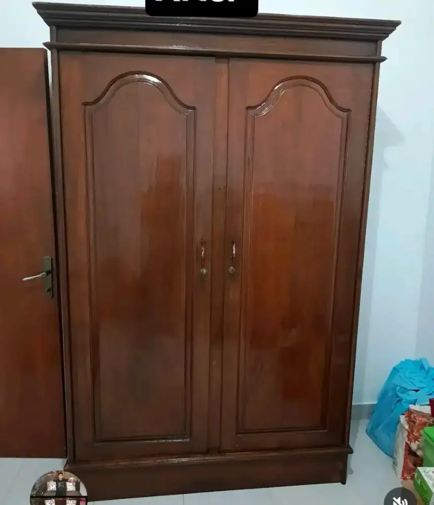 Jasa pembuatan lemari jati