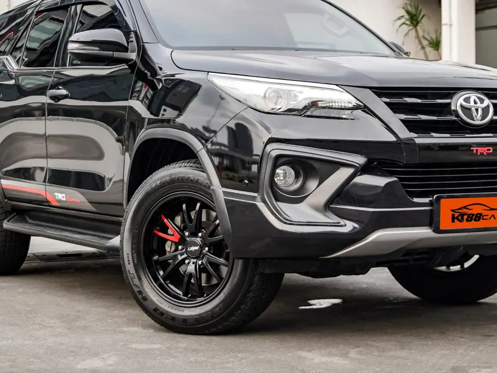 Toyota Fortuner VRZ TRD 2.4 Matic - Pajak 2027 - TDP 30jt !!!