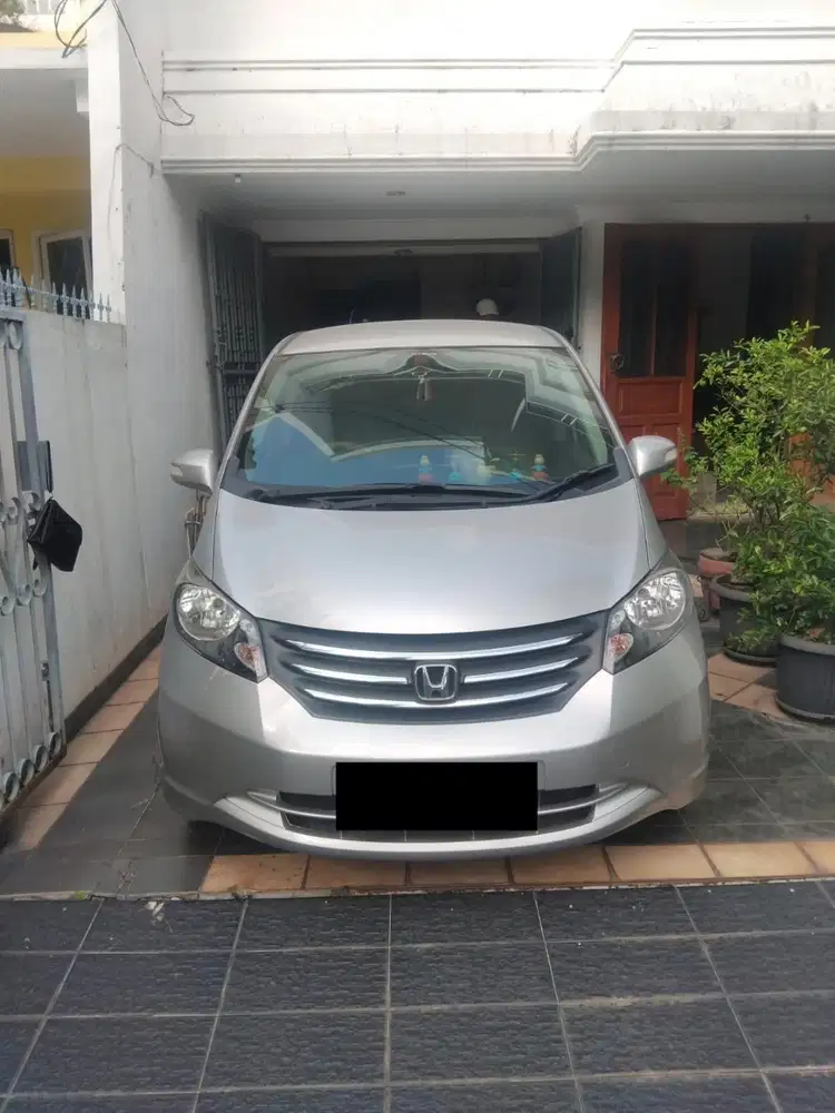 (Low Km50ribu)(CASH)HONDA FREED PSD 1.5 E AT Matic Tahun 2012