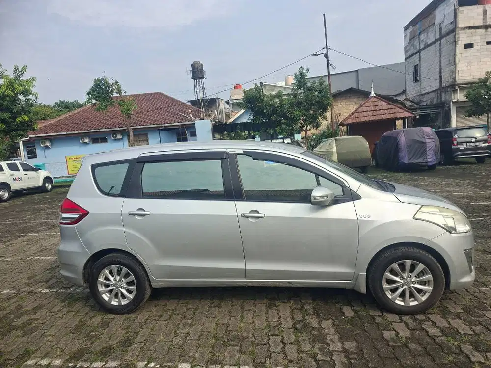 Dijual Ertiga GL 2015