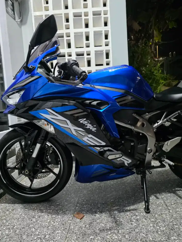 DI Jual Ninja ZX 250 4 cyilder ABS 2021