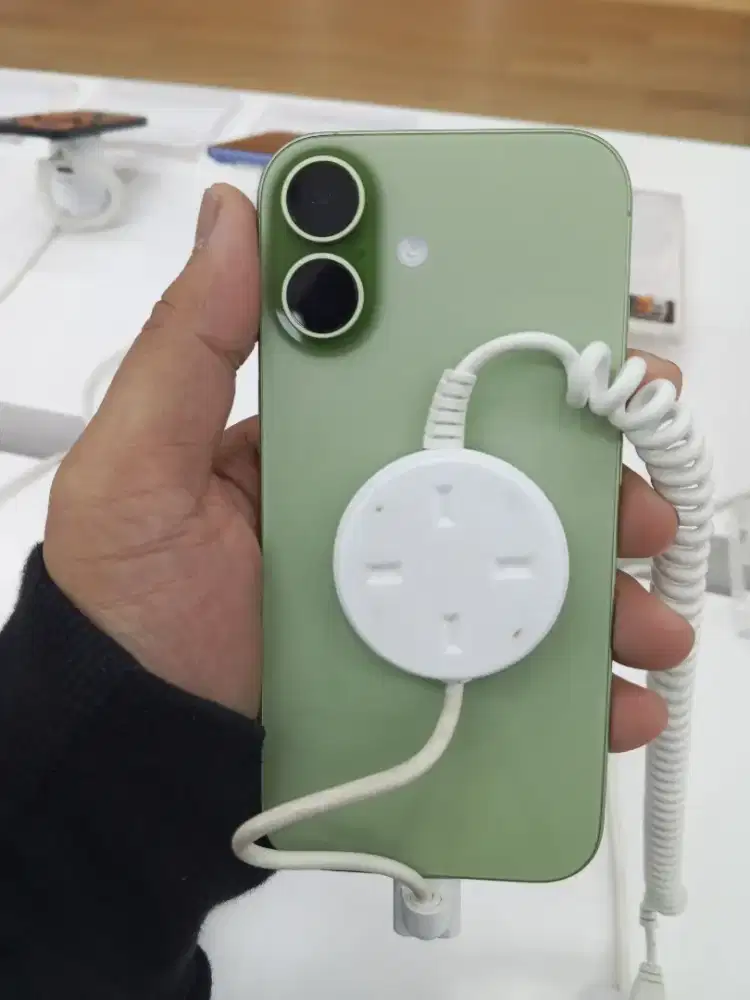 Kredit iPhone 17 garansi iBox