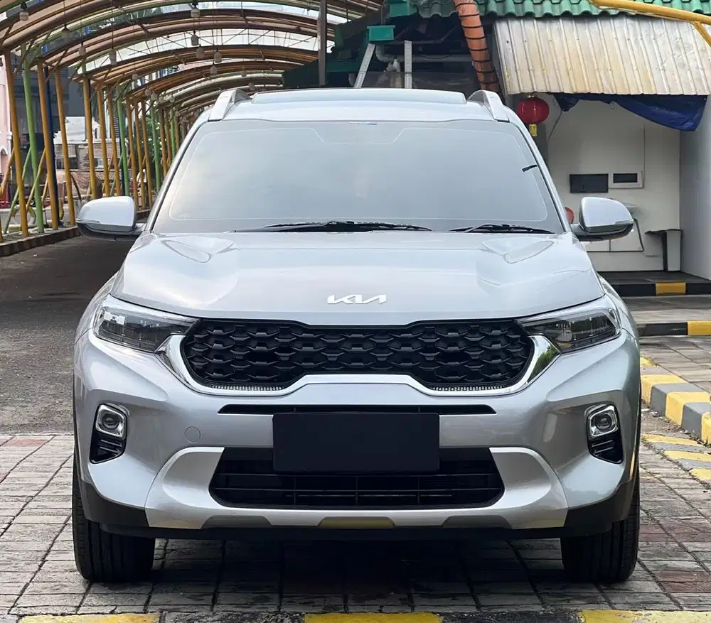 KIA Sonet Premier Sunroof Bose 2023 Like New Low Km