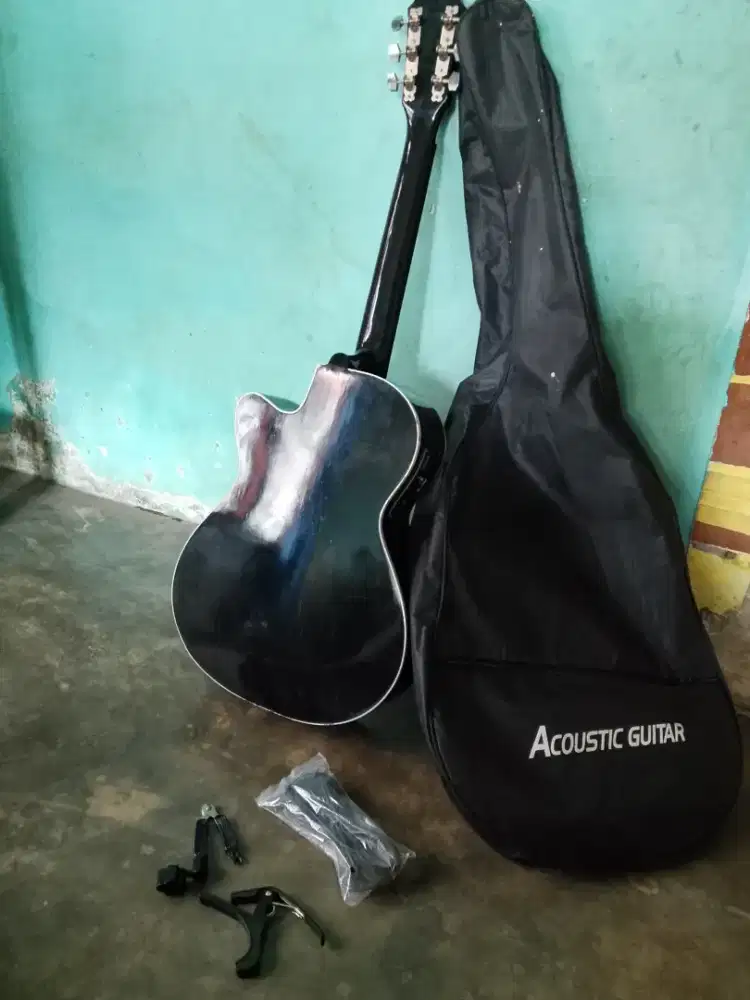 Gitar acoustic Yamaha