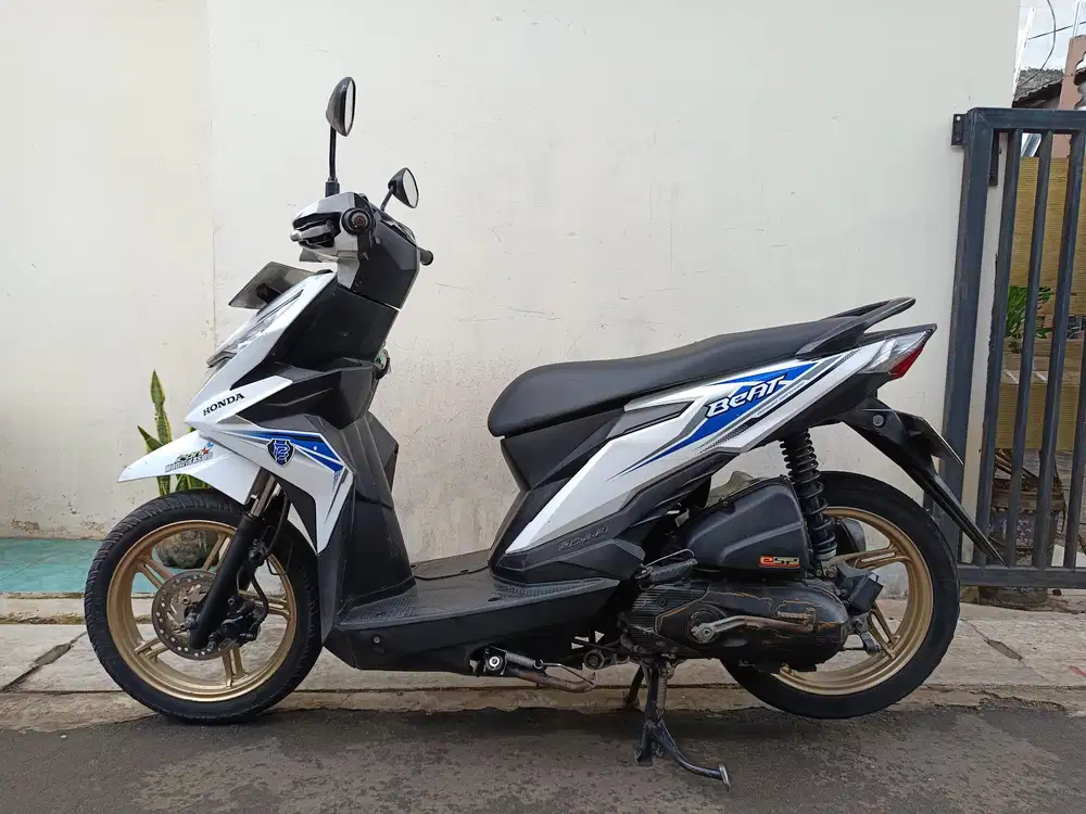 Di jual cepat beat eco 2019 lengkap bagus