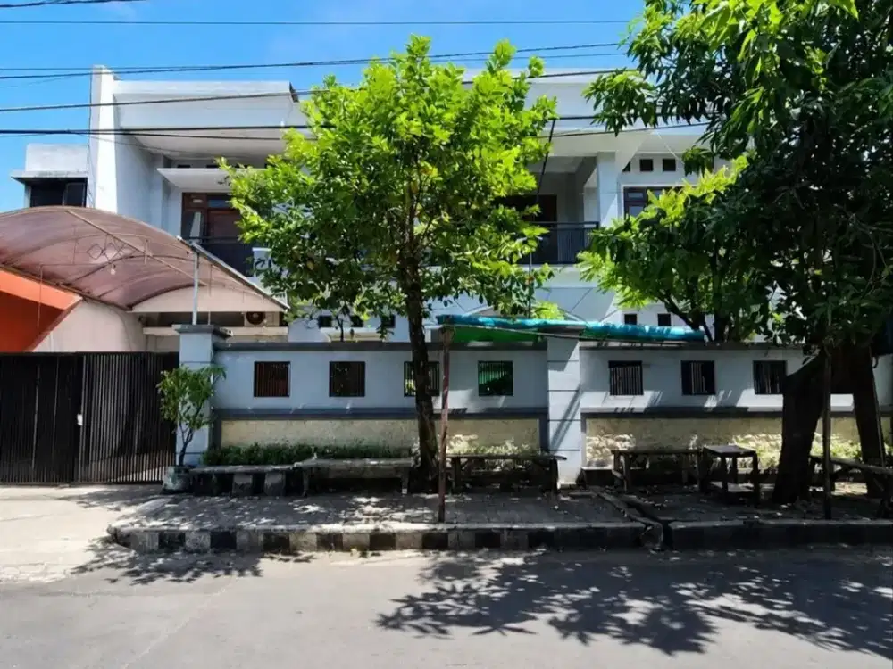 Rumah Manyar Tirtoyoso BOULEVARD, SIAP HUNI, CARPORT