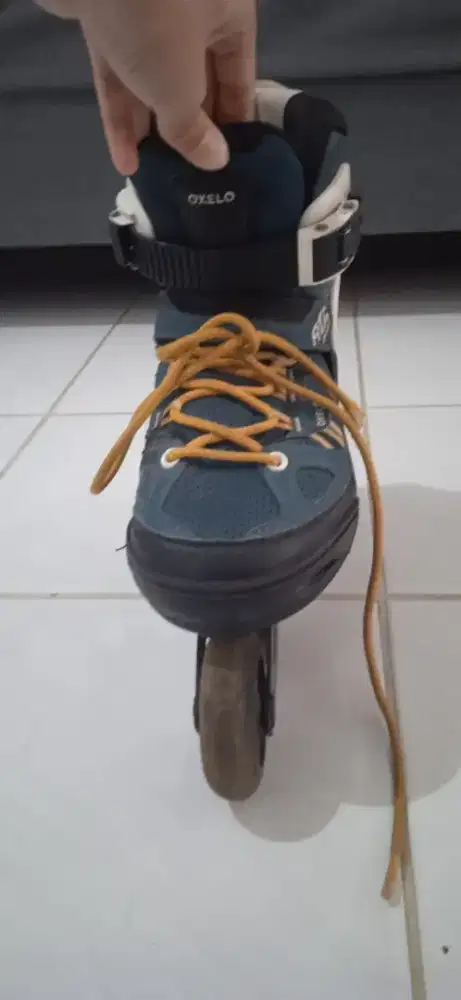 In line skate / roller blade / sepatu roda Oxello Fit 5
