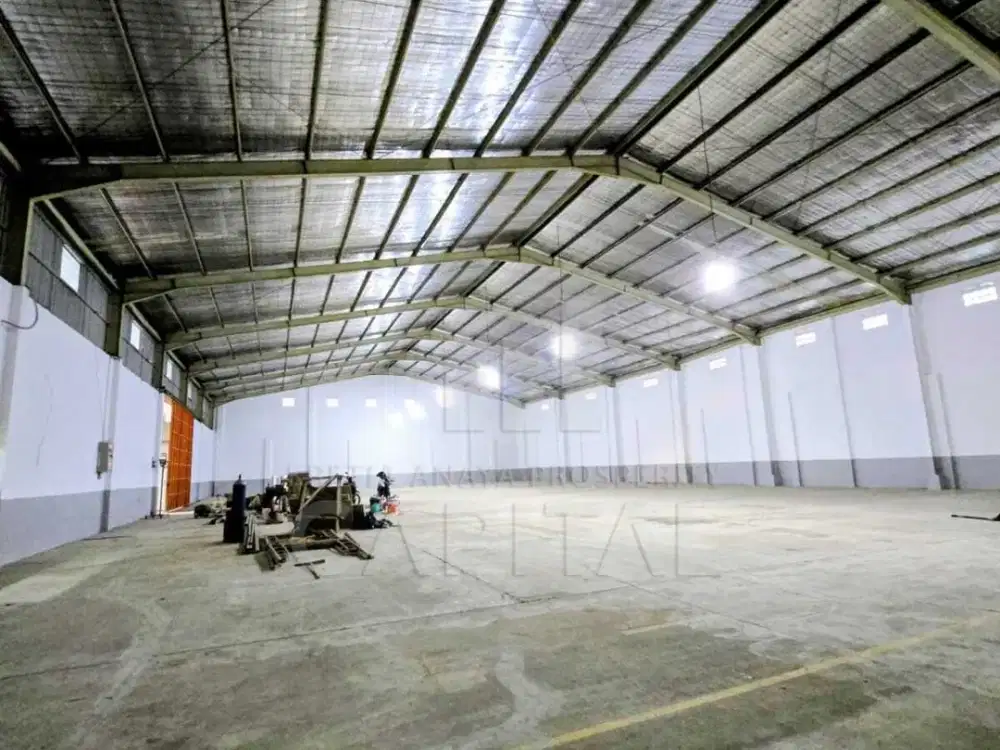 GUDANG MANDIRI BERSIH SIAP PAKAI DI SAYAP HOLIS DEKAT TOL PASIR KOJA